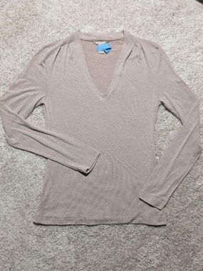 BANANA REPUBLIC Beige V-Neck Pleated Shoulder Long Sleeve Top